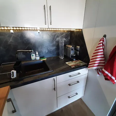 Appartement 2 Pieces Terrasse 昂蒂布