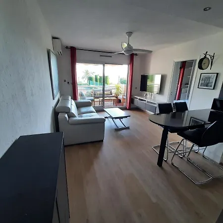 Appartement 2 Pieces Terrasse 昂蒂布